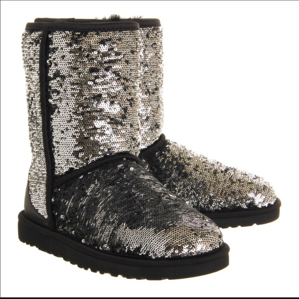 Girls size 3 UGG black & silver sequin boots.